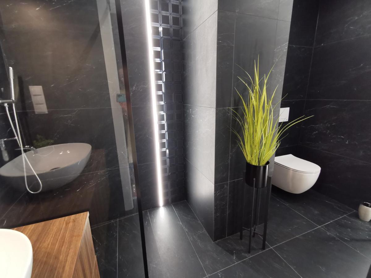 Apartamenty Kielce- Apartament Szmaragd Przy Zalew Kielecki, Faktura, Parking, Centrum Екстер'єр фото
