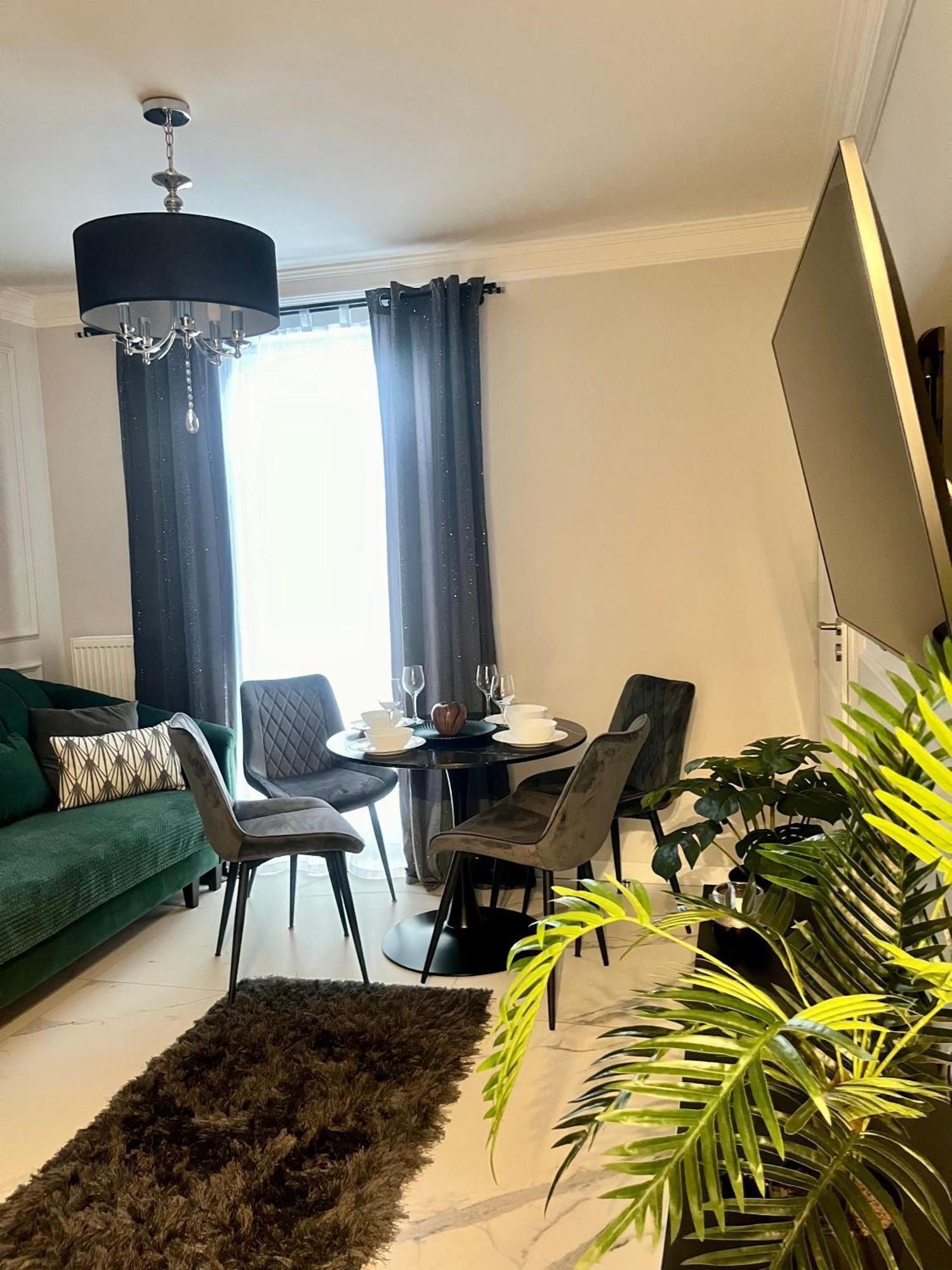 Apartamenty Kielce- Apartament Szmaragd Przy Zalew Kielecki, Faktura, Parking, Centrum Екстер'єр фото